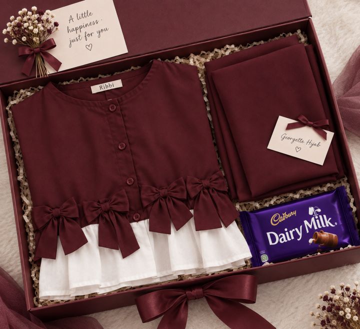 Beautiful%20Girly%20Winter%20Gift%20Hamper%20-%20Image%203