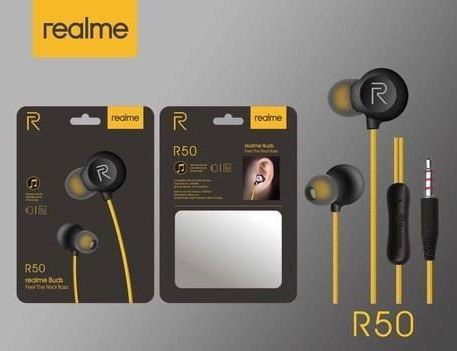 Realme%20R50%20Stereo%20Wired%20Earphone%20Real%20Bass%20-%20Image%202