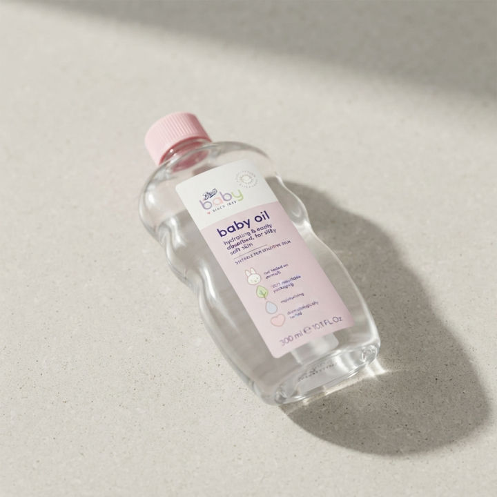Boots%20Baby%20Oil%20300ml%20UK%20Kind%20And%20Gentle%20Formula%20Leaves%20Skin%20Moisturised%20And%20Silky%20Soft%20Dermatologically%20Tested%20-%20Image%202