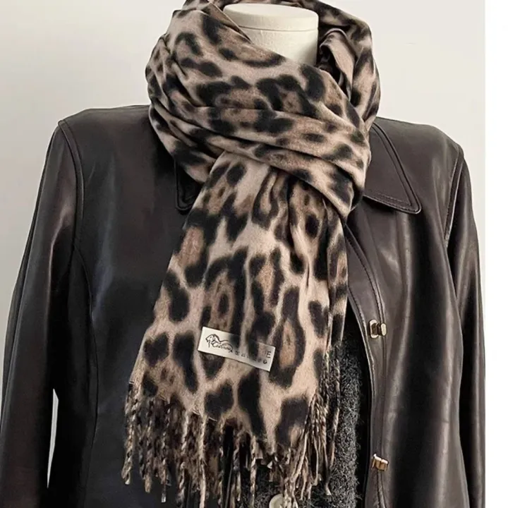 Fashion%20Leopard%20Tassels%20Shawl%20Imitation%20Cashmere%20Thickened%20Foulard%20Pashmina%20Hijabs%20Windproof%20Winter%20Warm%20Scarf%20Neck%20Warmer%20-%20Image%203