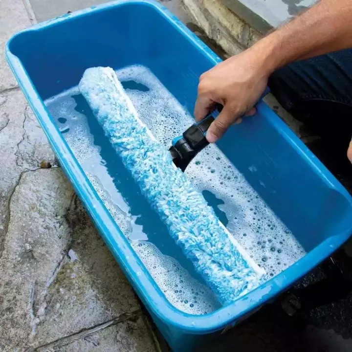 Bucket:%20For%20holding%20your%20cleaning%20solution%20if%20you%E2%80%99re%20using%20a%20traditional%20cleaning%20method%20-%20Image%203