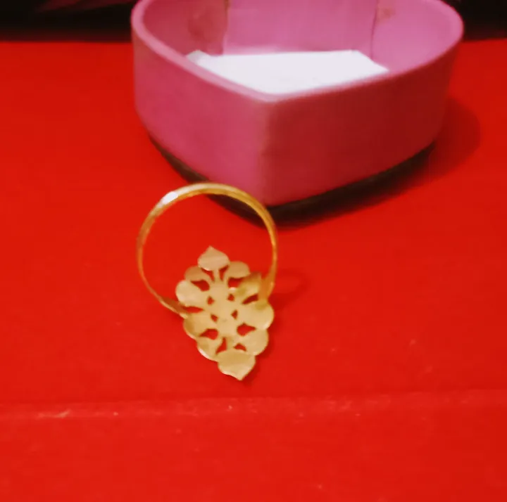 Elegant%20Gold%20Plated%20Finger%20Ring%20for%20Women%20with%20Six%20Months%20Colour%20Guarantee%20-%20Image%205