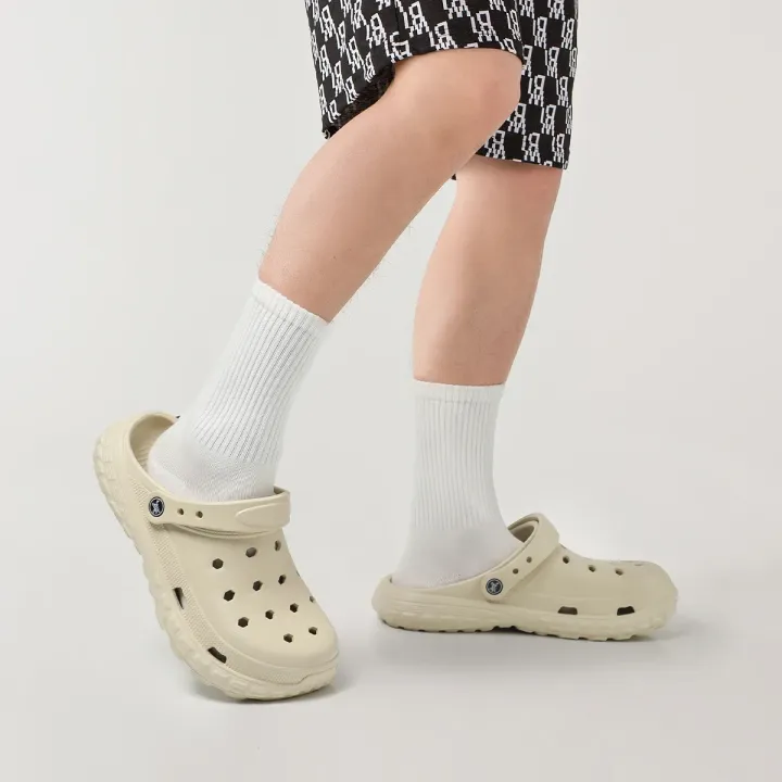 Men's%20and%20women's%20universal%20EVA%20anti-slip%20thick-soled%20breathable%20one-piece%20slippers,%20lightweight%20indoor%20and%20outdoor%20slippers%20-%20Image%206