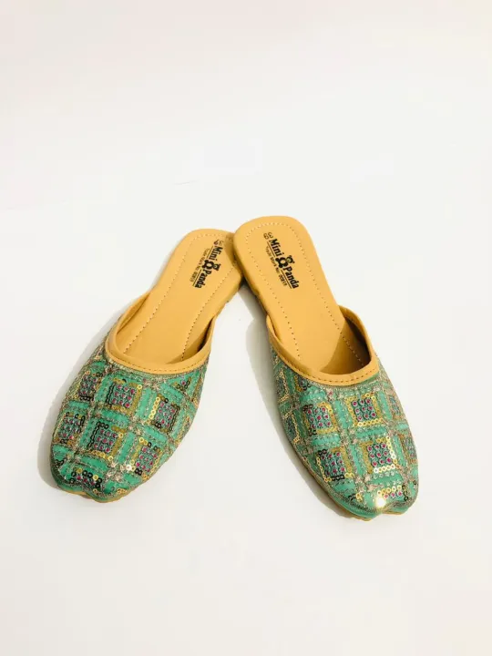Girls%20Beautiful%20Gorgeous%20Rajsthani%20Half%20Nagra%20Shoes%20%7C%20Half%20Nagra%20-%20Image%202