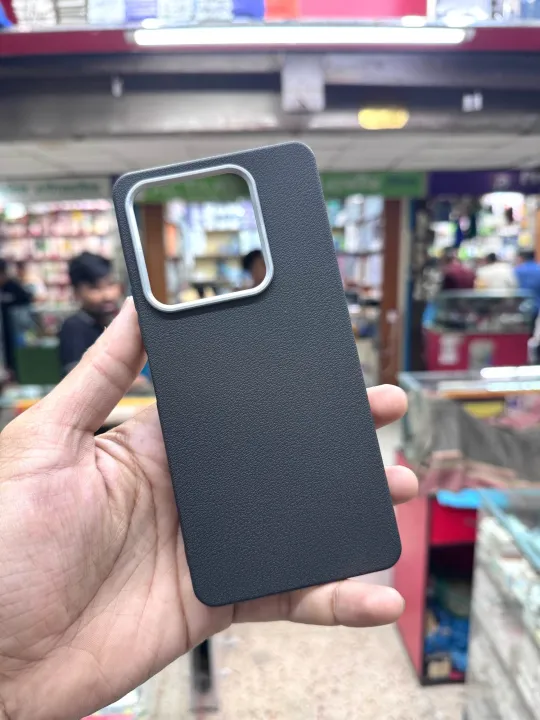 Infinix%20Note%2030%20pro%20slim%20protective%20soft%20back%20cover%20with%20brand%20Logo%20for%20-%20Image%204