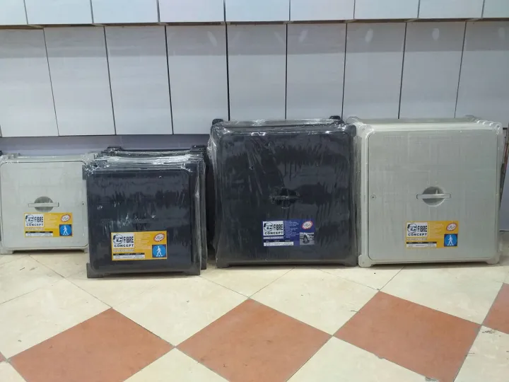 water%20Tank/%20Manhole%20Cover%20Pedistrian%20Grade%2024%20by%2024%20inches%20-%20Image%207