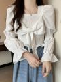 Chic French-Inspired Slimming Crop Blouse with Bow Detail - Long Sleeve, Square Neck- Perfect for All Seasons. 