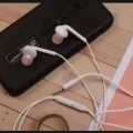 Wired Earphones with Mic Deep Bass 3.5mm Jack Noise Isolating for Android Devices. 