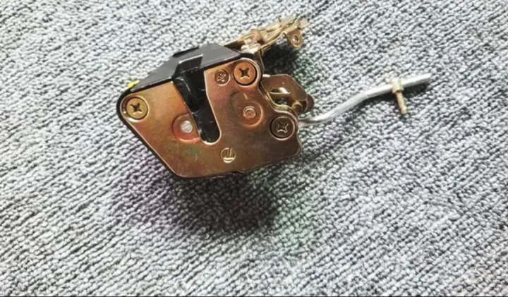 Suzuki%20Alto%20Door%20Latch%20(%201%20)%20piece%20Rear%20Left%20side%20/%20Back%20Door%20Left%20side%20/%20Door%20Lock%20-%20Image%202