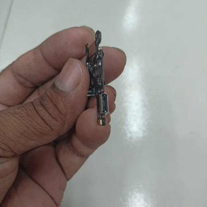 k20%20pro%20charging%20logic%20with%20sim%20tray%20-%20Image%203