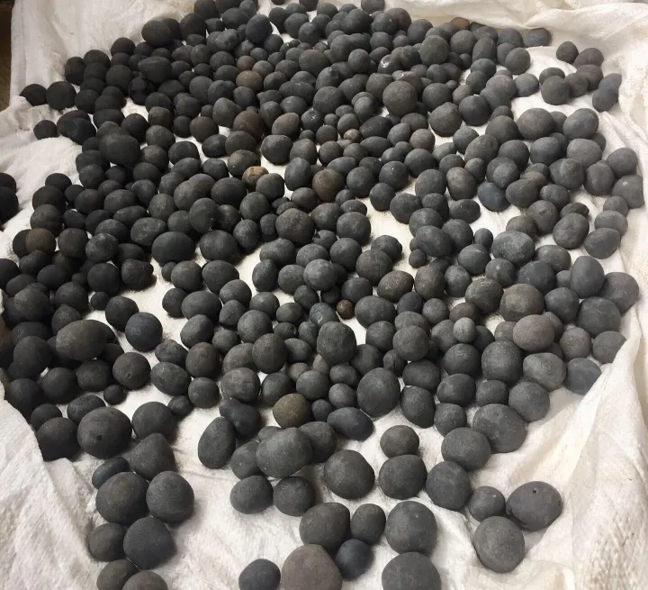 Kali%20Gandaki%20River%20Natural%20Shaligram%20stone%20for%20worship%20/%20lord%20bishnu%20ji%20stone%20-%20Image%203