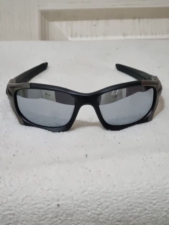 Oakley%20Pitboss%202%20Premium%20Sunglasses%20%E2%88%9A%20%20Matte%20%20%20%E2%88%9A%20With%20Cover%20&%20Wipping%20Cloth%20%20%20%E2%88%9A%20Polarized%20Glasses%20%20%E2%88%9A400%20uv%20protection%20-%20Image%207