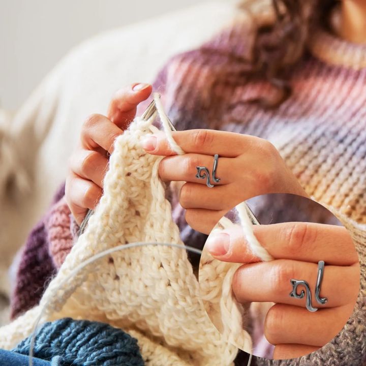 2PCS%20Adjustable%20Knitting%20Crochet%20Ring,%20Open%20Guide%20Yarn%20Guide%20Crochet%20Tension%20Ring%20for%20Faster%20Knitting,%20Women's%20Knitting%20-%20Image%204