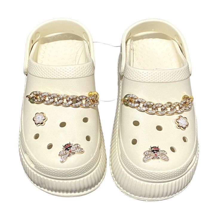 Fancy%20Ladies%20Chain%20Crocs%20Slippers%20-1Pairs%20-%20Image%202