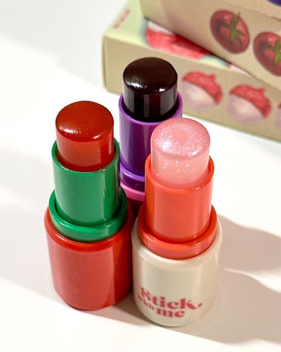 Supershades%20Stick%20with%20Me%20Blush%20-%20Image%205