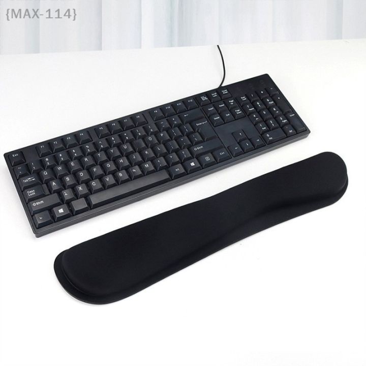1%20Pc%20EVA%20Sponge%20Wrist%20Support%20Pad%20%E2%80%93%20Ergonomic%20Cushion%20For%20Keyboard%20&%20Mouse,%20Perfect%20For%20Gaming%20&%20Office%20-%20Image%203