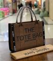 The Tote bag Marc Jacobs with huge capacity. 