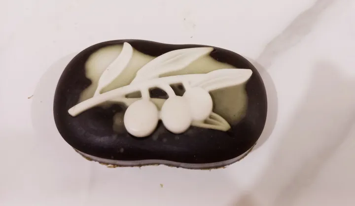 handmade%20herbal%20guava%20leaf%20soap%20antiwrinkle%20antiaging%20-%20Image%205