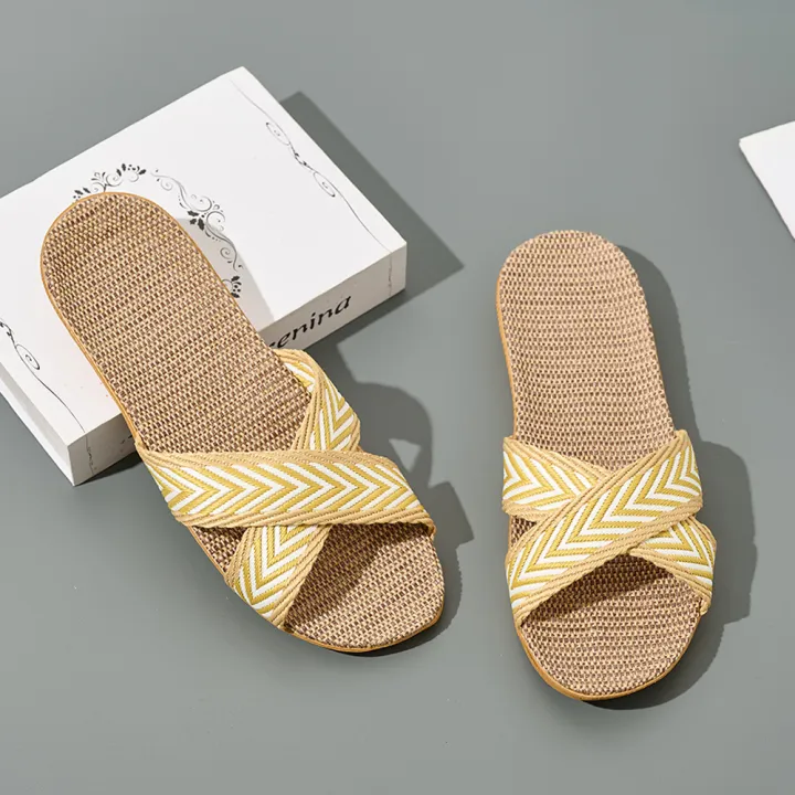 Summer%20Men%20Slippers%20Lightweight%20Indoor%20Home%20Slippers%20Antislip%20Bedroom%20Shoes%20Soft%20Bottom%20Flat%20Sandals%20Fashion%20Linen%20Slippers%20-%20Image%206