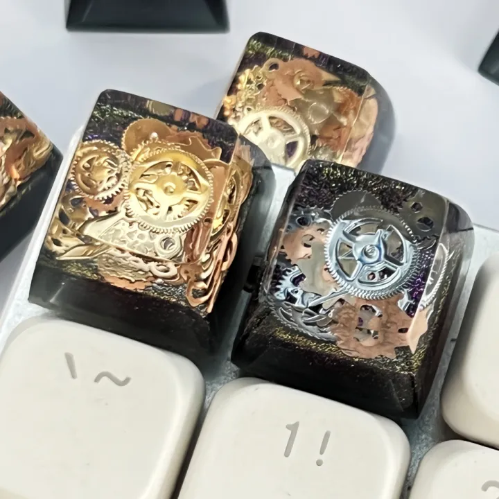 SA%20R1%20Profile%20Black%20Gold%20Time%20Resin%20Keycaps%20Personalized%20Handmade%20Single%20for%20MX%20Mechanical%20Keyboard%20-%20Image%205