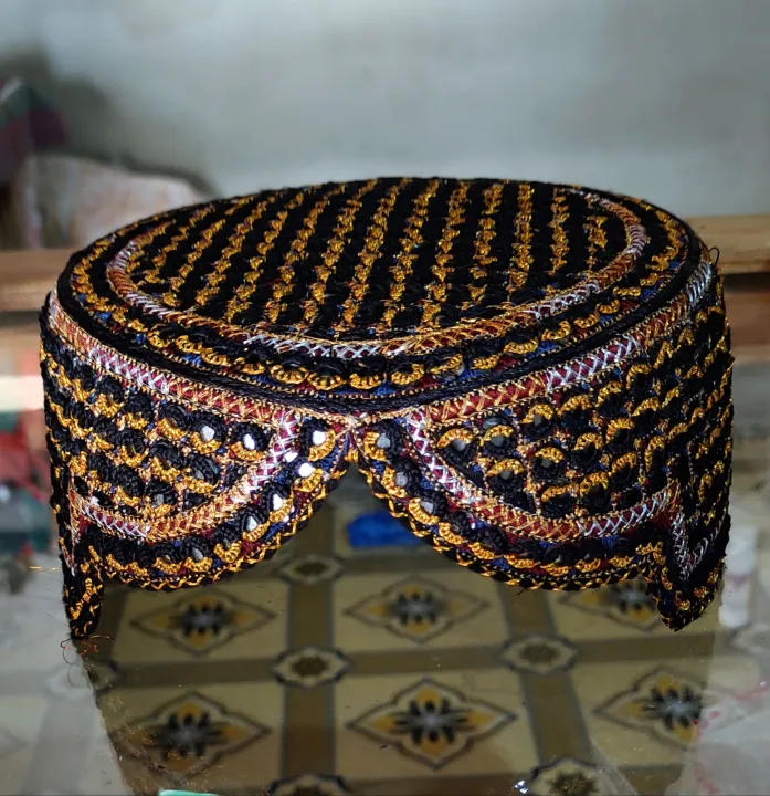 Handmade%20Cultural%20Sindhi%20Topi%20made%20with%20Commando%20CTC,%20Golden%20Muka,%20Multicoloured%20Pasham%20&%20Mirror%20-%20Image%208