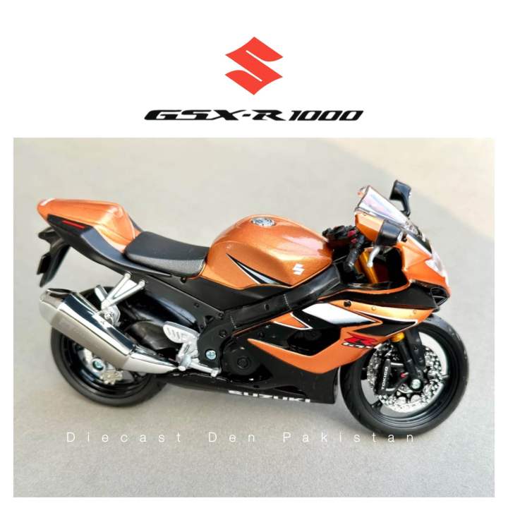 Suzuki GSX R1000 1:12 Diecast Model Bike