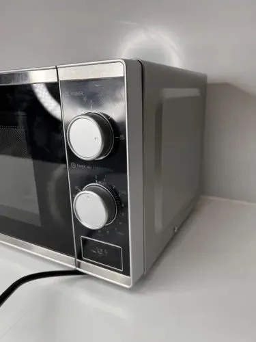 Morphy%20Richards%20800W%20Food%20reheat%20Defrost%20Standard%20Microwave%20Oven%20-%20Silver%0A%0AMade%20in%20UK%20-%20Image%203