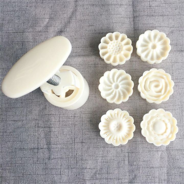 Jelly%20Mooncake%20Mould%20Plastic%20Mooncake%20Mold%20Press%20With%20Cookie%20Stamps%20Round%20Chinese%20Traditional%20Moon%20Cake%20Mold%20%20%200086%20-%20Image%203