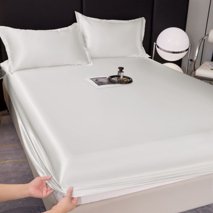 Satin%20Rayon%20Fitted%20Sheet%20Solid%20Color%20Mattress%20Cover%20With%20Elastic%20Band%20Bed%20Sheet%20High-End%20Home%20Hotel%20Bedding%20Fit%20Sheet%20-%20Image%204