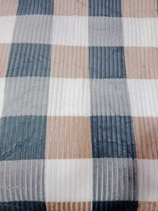 Luxury%20Featherlite%20Blanket%20-%20Dubai%20Edition%20-%20Image%208