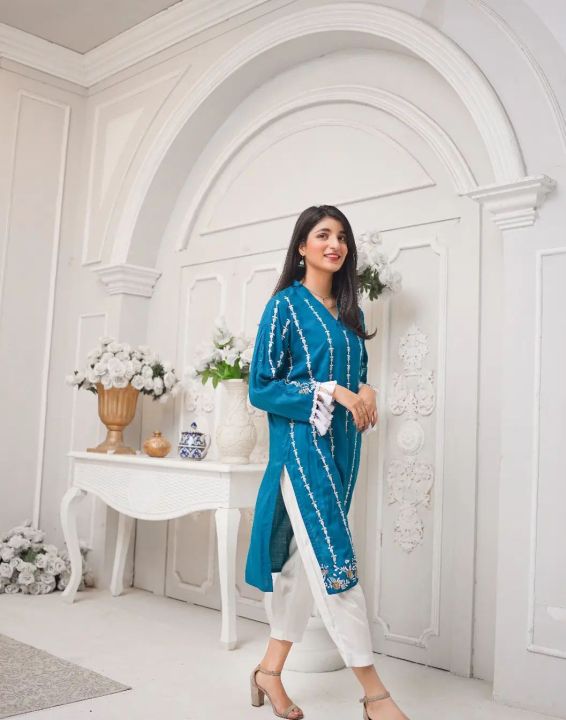 2%20pc%20pheran%20boutique%20new%20arrival%202022%20for%20women%20-%20Image%202
