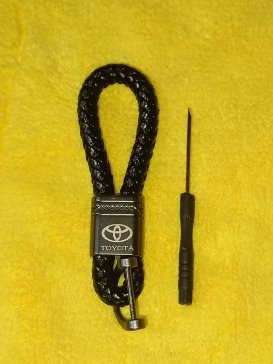 2PCS 3D Toyota Metal+Leather Braided Woven Rope Keychain Key Chain Rings  Car Accessories
Premium Quality 
Easy To install