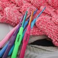 Plastic crochet hook set 6pcs Size 2.5mm-5mm. 