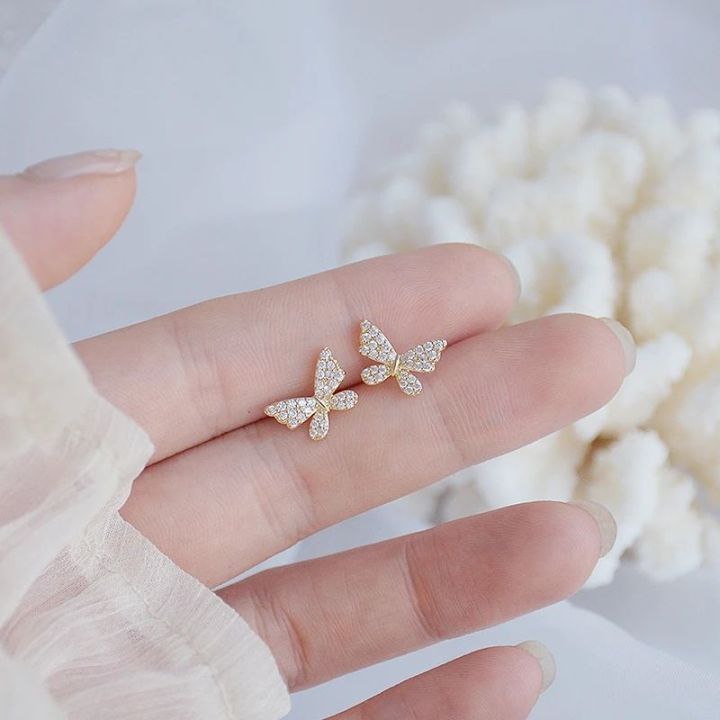 Elegant%20Cute%20Hanging%20Type%20Butterfly%20Clip%20Ear%20Cuff%20For%20Women%20-%20Image%207