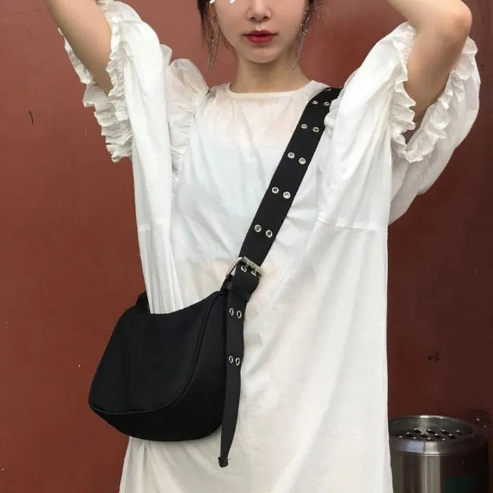 Ins%20Internet%20celebrity%20feeling%20shoulder%20double%20breasted%20portable%20Korean%20design%20armpit%20bag%20diagonal%20span%20bag%20women%20black%20street%20t%20-%20Image%204