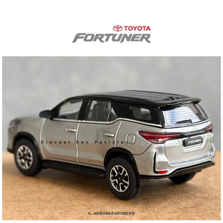 Toyota%20Fortuner%20Legender%20(RHD)%20Diecast%20Model%20%7C%20Size:%207%20cm%20-%20Image%203