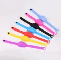 children's disinfection bracelets Silicone Hand Sanitizer Bracelet Protective And Convenient Spray Bottle Disinfection - yellow - yellow. 