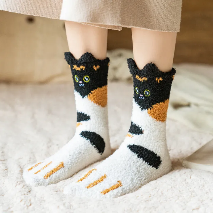 Cute%20Cat%20Paw%20Coral%20Velvet%20Winter%20Socks%20for%20Women%20%7C%20Warm%20&%20Fluffy%20Non-Slip%20Floor%20Sleep%20Socks%20-%20Image%202