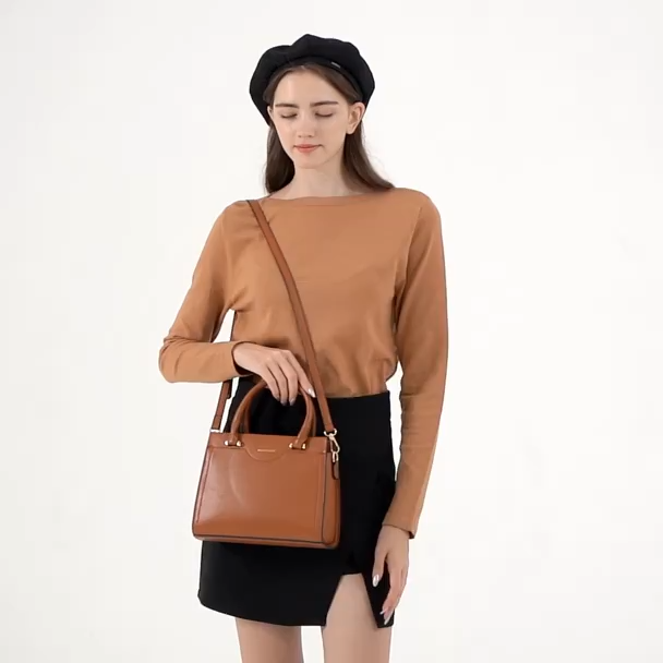(Preorder) MOSSDOOM Crossbody Bag: Simple and Stylish for Women
