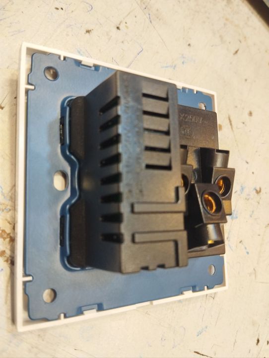 USB%20Light%20Plug%20%7C%20Switch%20Board%20%7C%20Double%20Usb%20plud%20&%20Light%20Plug%20-%20Image%203