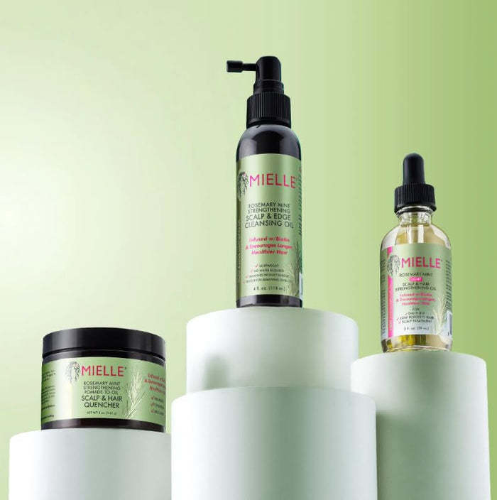 Mielle%20Organics%20Rosemary%20Mint%20Scalp%20&%20Hair%20Strengthening%20Oil%20for%20All%20Hair%20Types%2059ml%20-%20Image%207