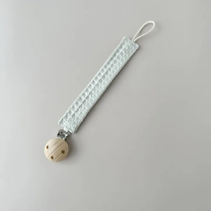 Pacifier%20Clip%20for%20Babies,%20Waffle%20Pattern%20Dropper-Proof%20Pacifier%20Leash,%20Safety%20Soother%20Clip%20Holder%20with%20Waffle%20Weave%20Fabric%20-%20Image%203