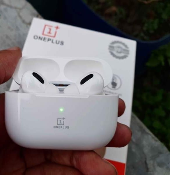 AirPods%20Pro%20(100%25%20Capacity)%20%E2%80%93%20Premium%20Performance,%20Unbeatable%20Price%20-%20Image%203