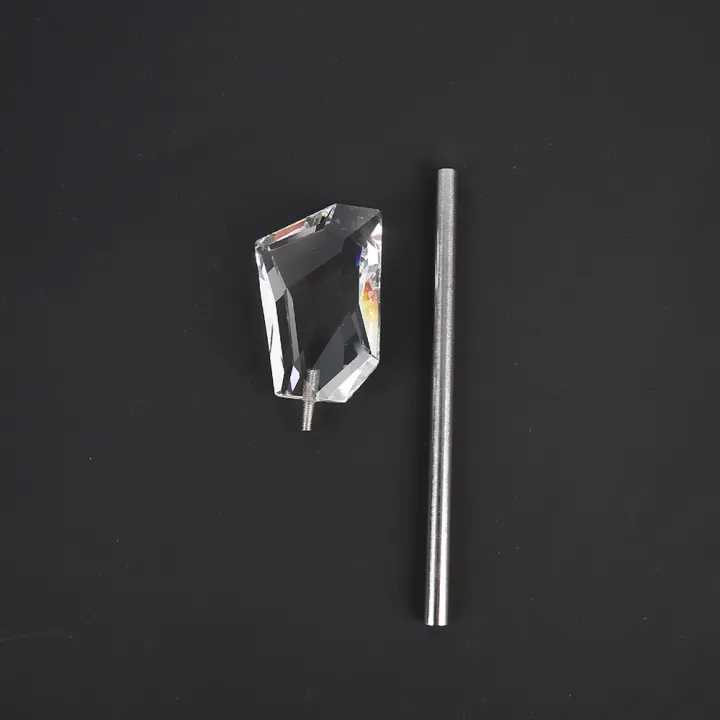 Handheld%20Foreground%20Blur%20Prop%20Glass%20Crystal%20Prism%20with%20stick%20for%20photography%20-%20Image%205
