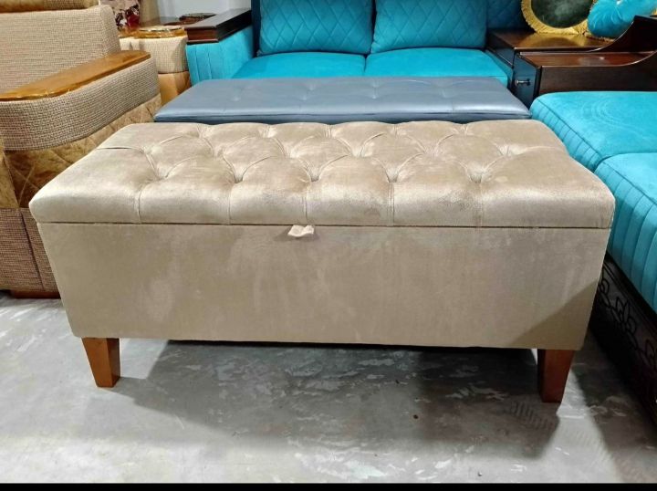 storage  sitter sofa. velvet febris