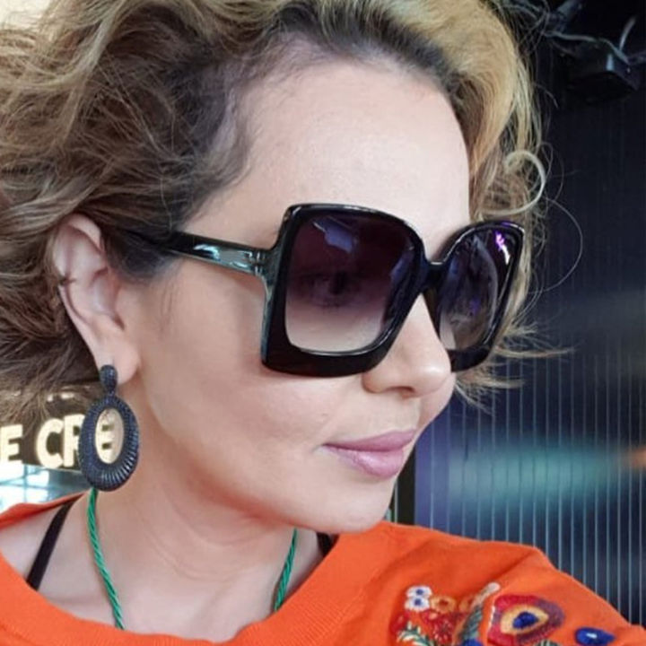 Big%20Frame%20Fashion%20Oversized%20Sunglasses%20Women%20Brand%20Designer%20Plastic%20Female%20Gradient%20Sun%20Glasses%20gafas%20de%20sol%20mujer%20UV400%20-%20Image%202