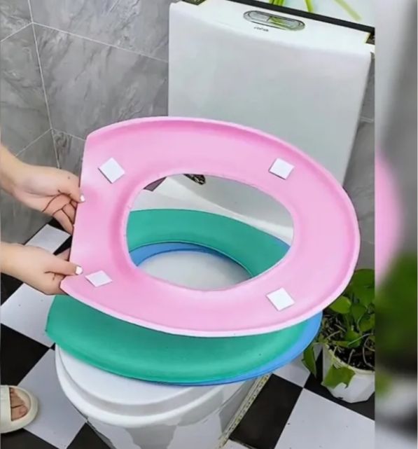 Washable%20Sticker%20Foam%20Toilet%20Cover%20Waterproof%20Bathroom%20Toilet%20Seat%20Reusable%20Silicone%20Four%20Seasons%20Household%20Toilet%20-%20Image%204