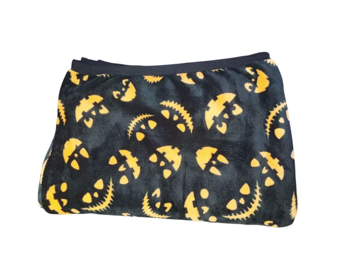 chaina%20soft%20blanket%20size%20(6%20fit%20%C3%977.5%20fit)%201%20pice%20-%20Image%205