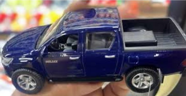 1PC%201:36%20Toyota%20Hilux%20Pickup%20Diecast%20Alloy%20Car%20Premium%20Model%20Vehicle%20Metal%20Toy%20Model%20Pull%20back%20Sound%20Light%20-%20Image%203