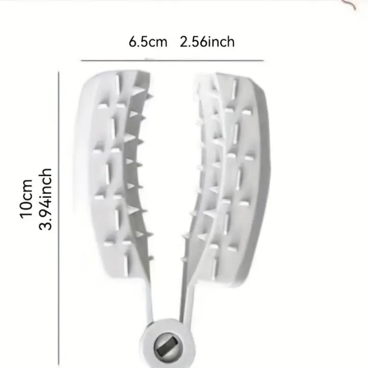 Cut-Resistant%20Kitchen%20Hand%20Guard%20%7C%20Food-Safe%20Plastic%20Clip%20for%20Slicing,%20Grating%20&%20Chopping%20Vegetables%20%7C%20Prevents%20Finger%20Cuts%20-%20Image%202